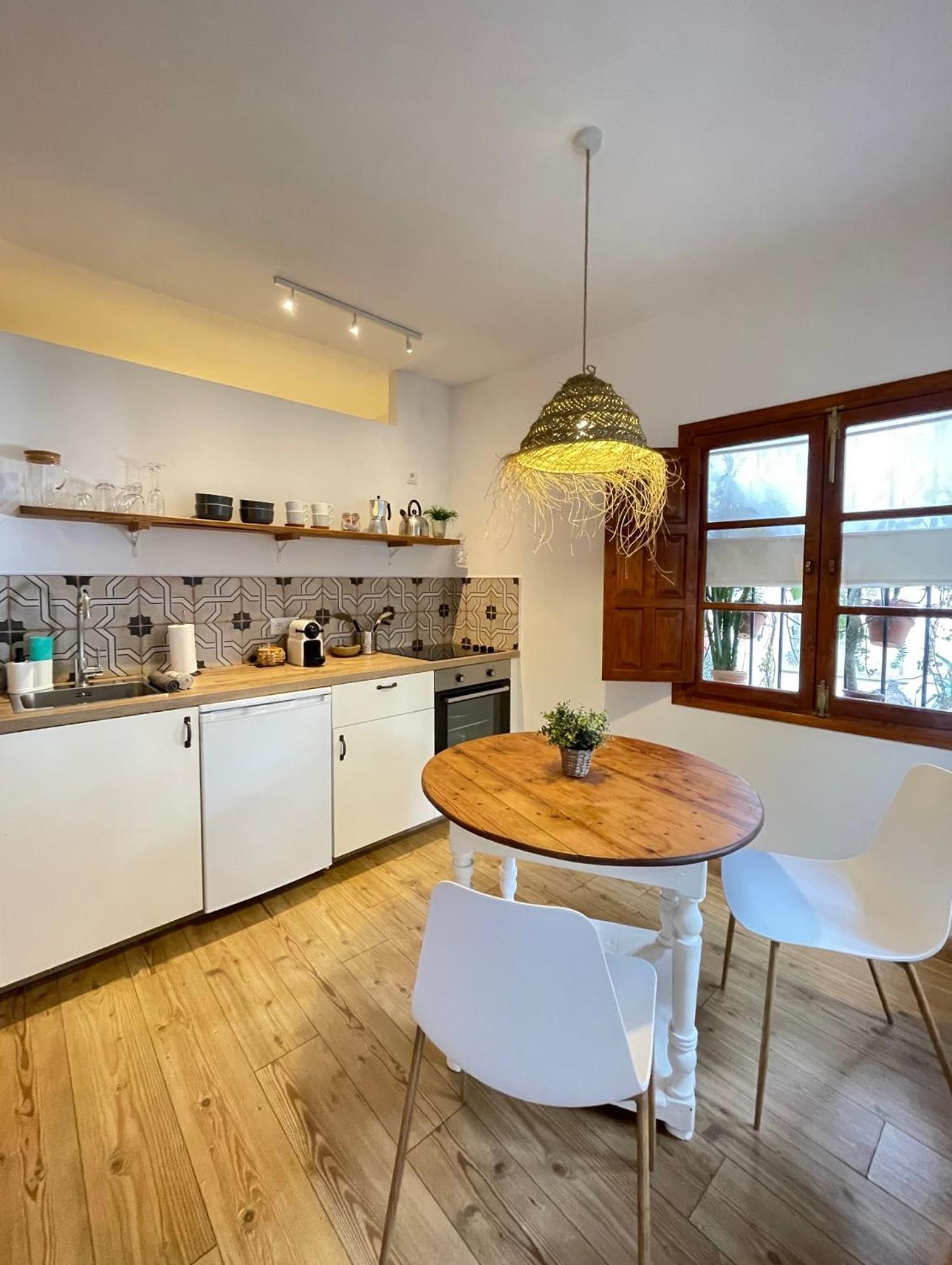Nidos Apartments, * Frigiliana