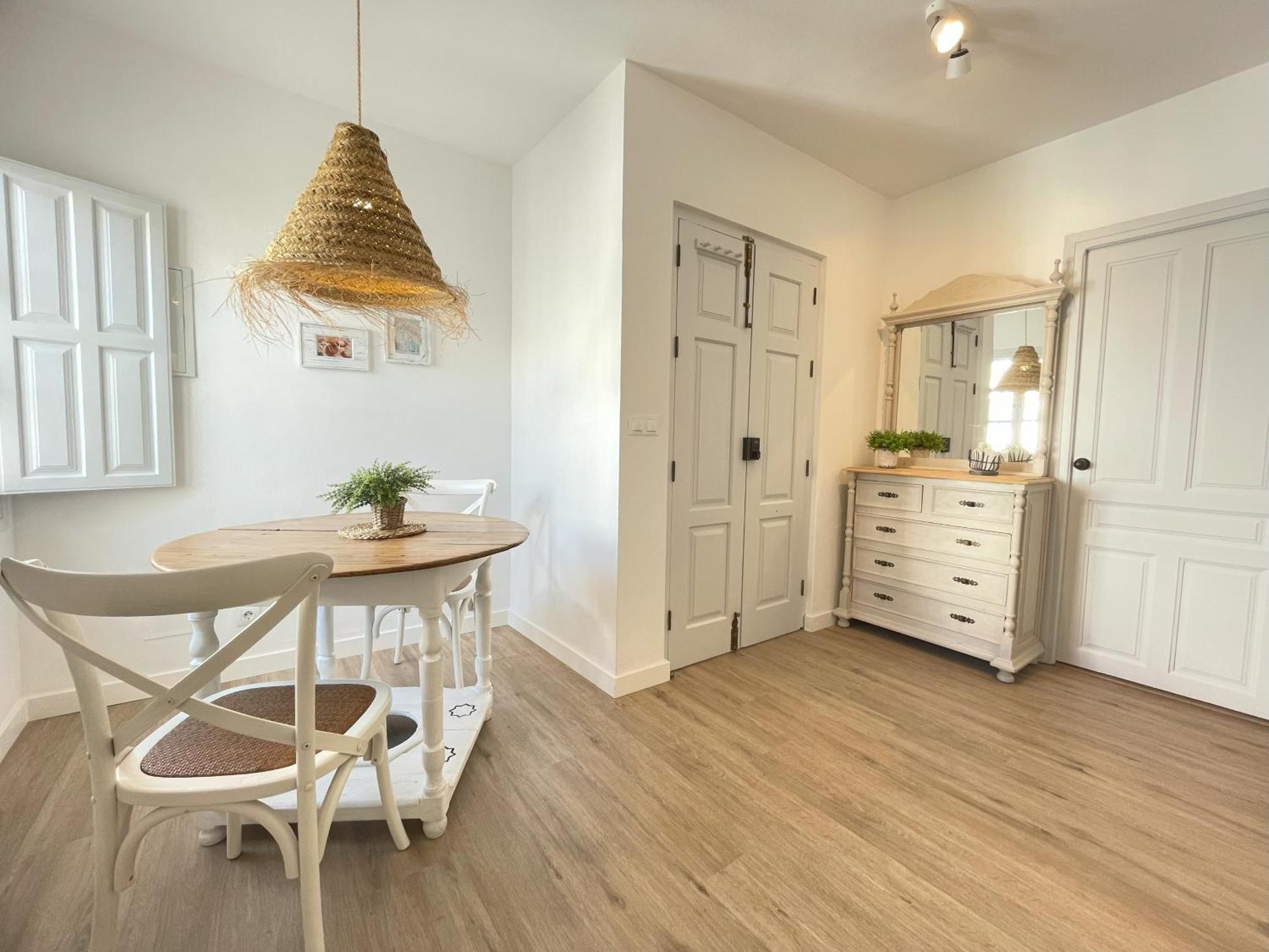 Nidos Apartments, * Frigiliana