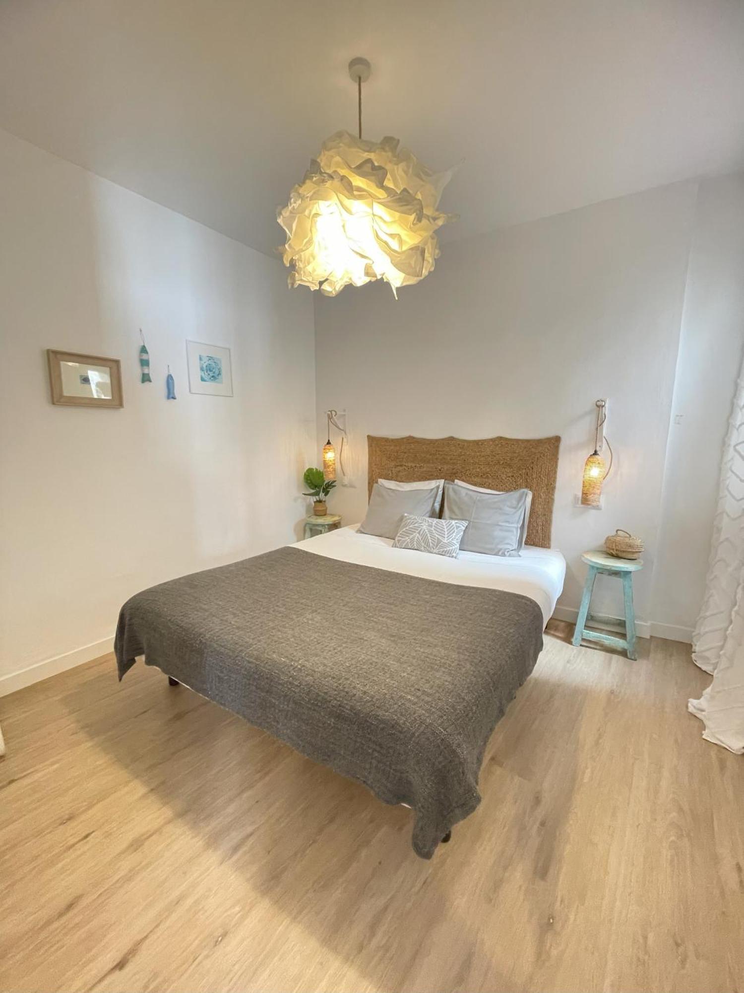Nidos Apartments, *